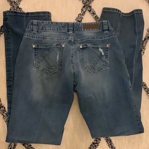 Rock and Roll Cowgirl 28*34